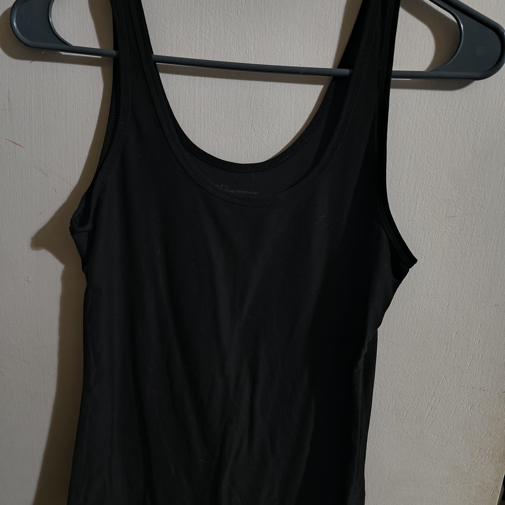 No Boundaries Black Scoop Neck Tank Top